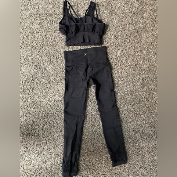 Gymshark Black Work-out set - Picture 2 of 7